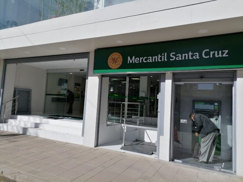 Linha de Crédito para Educação (Banco Mercantil Santa Cruz)